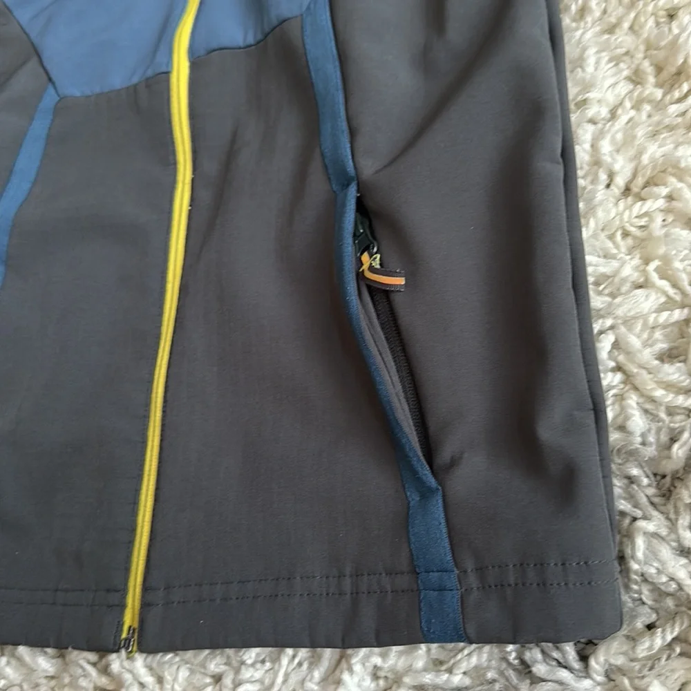C9 By Champion Softshell Jacket Blue Gray Size Medium 8-10